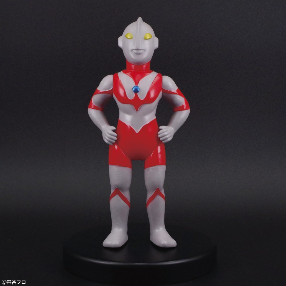 Sウルトラマン