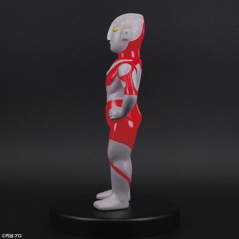 Sウルトラマン