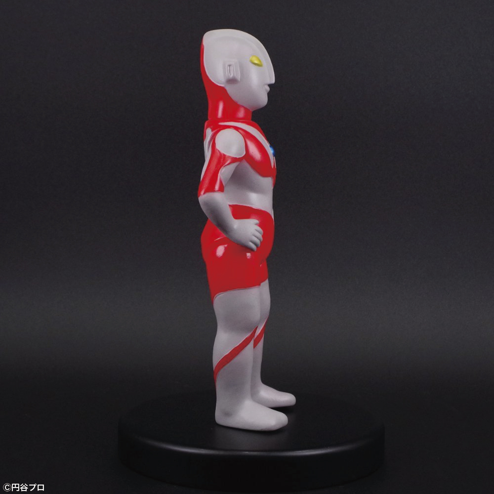 Sウルトラマン